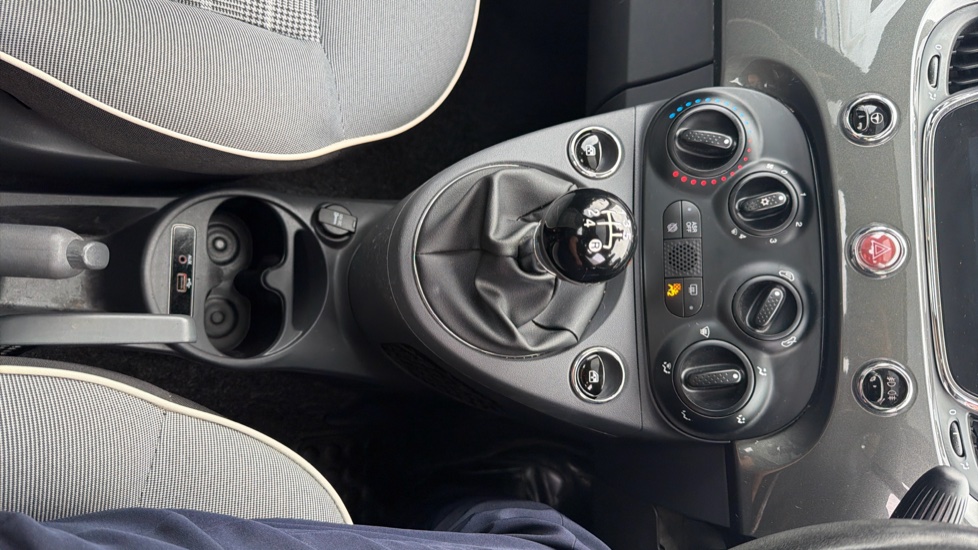 Fiat 500 1.2 Lounge 3dr Petrol Hatchback - Image 27