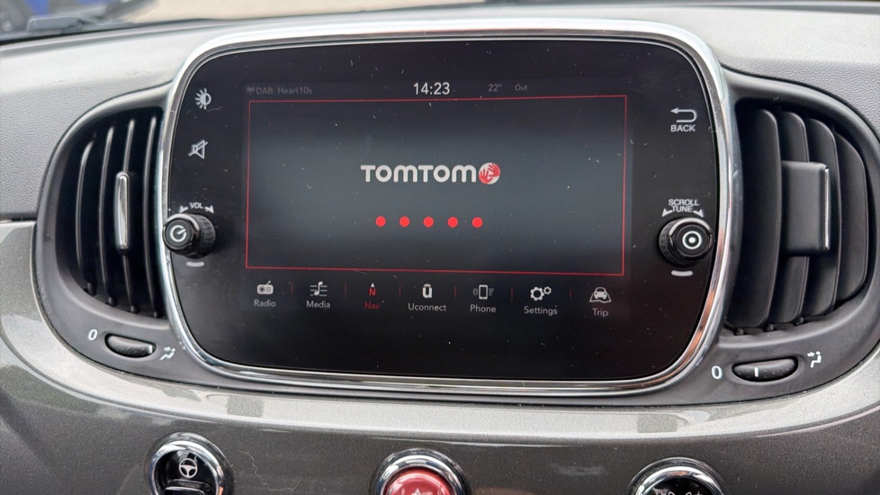 Fiat 500 1.2 Lounge 3dr Petrol Hatchback - Image 28