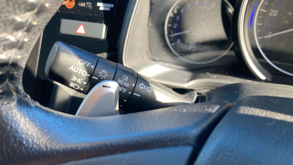 Honda Jazz 1.3 i-VTEC EX Navi 5dr CVT Petrol Hatchback - Image 29