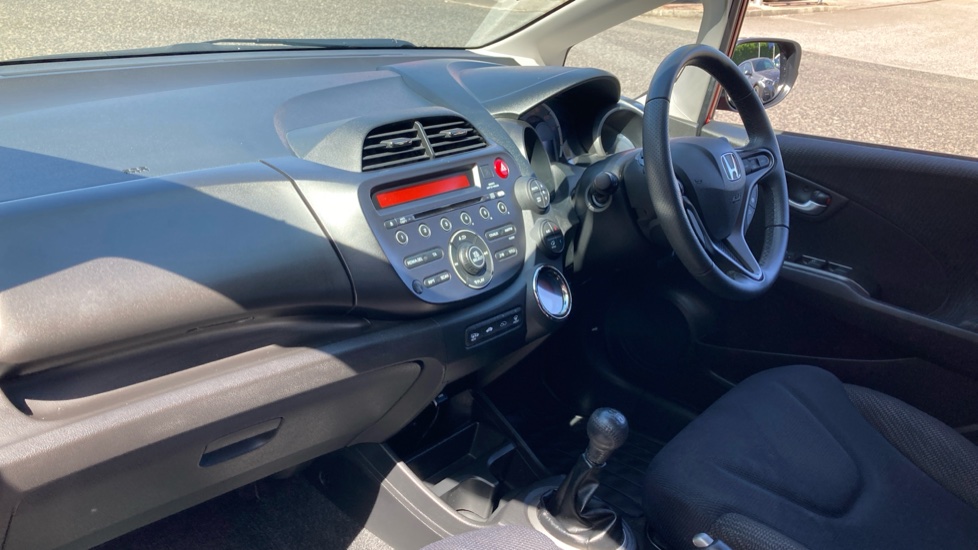 Honda Jazz 1.4 i-VTEC ES Plus 5dr Petrol Hatchback - Image 9