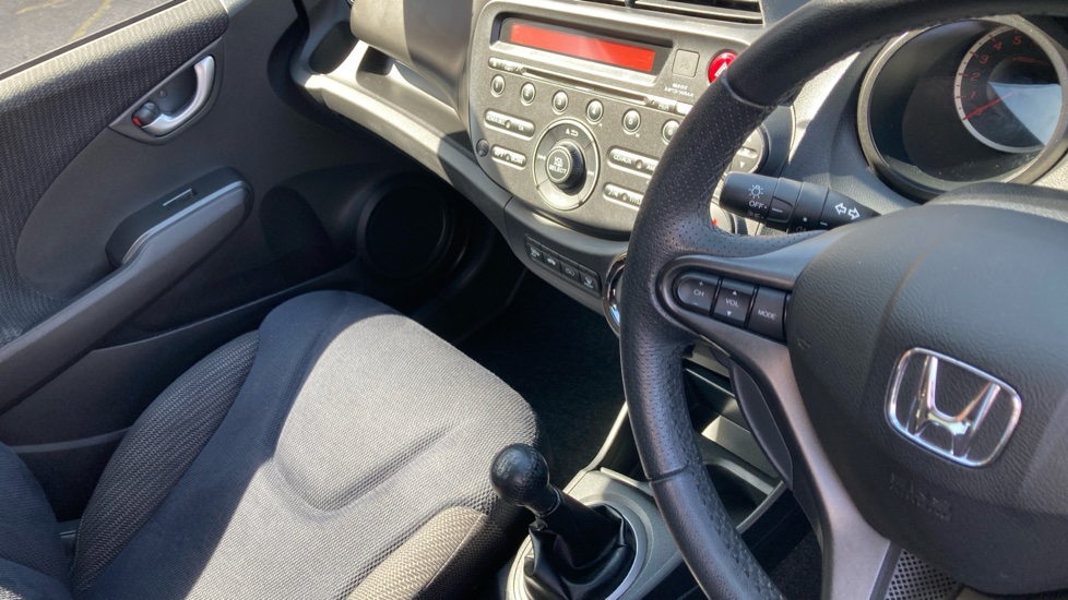 Honda Jazz 1.4 i-VTEC ES Plus 5dr Petrol Hatchback - Image 14