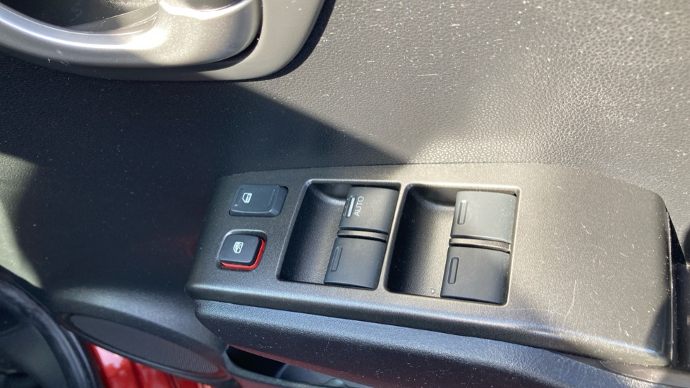 Honda Jazz 1.4 i-VTEC ES Plus 5dr Petrol Hatchback - Image 27