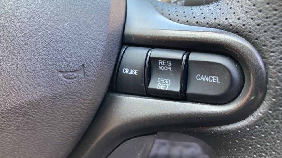 Honda Jazz 1.4 i-VTEC ES Plus 5dr Petrol Hatchback - Image 30