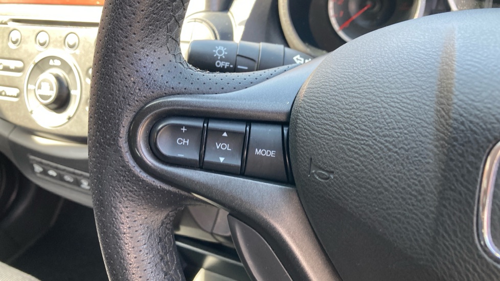 Honda Jazz 1.4 i-VTEC ES Plus 5dr Petrol Hatchback - Image 31