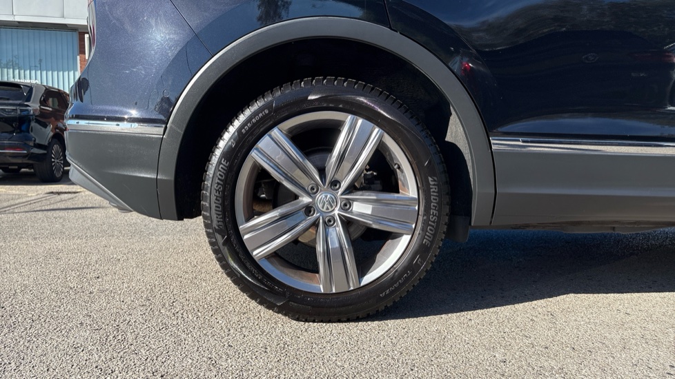 Volkswagen Tiguan 2.0 TSi 190 4Motion SEL 5dr DSG Petrol Estate - Image 7