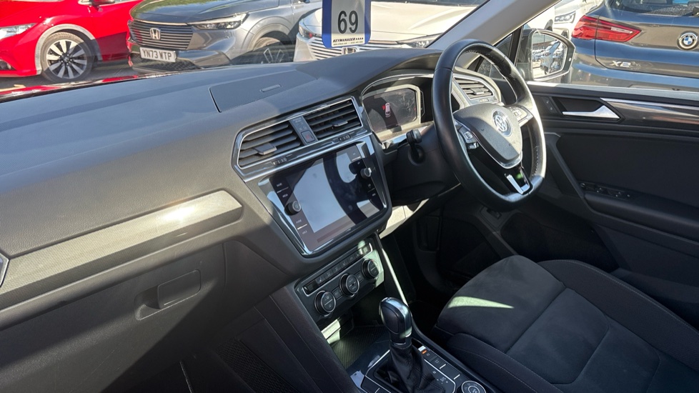 Volkswagen Tiguan 2.0 TSi 190 4Motion SEL 5dr DSG Petrol Estate - Image 9