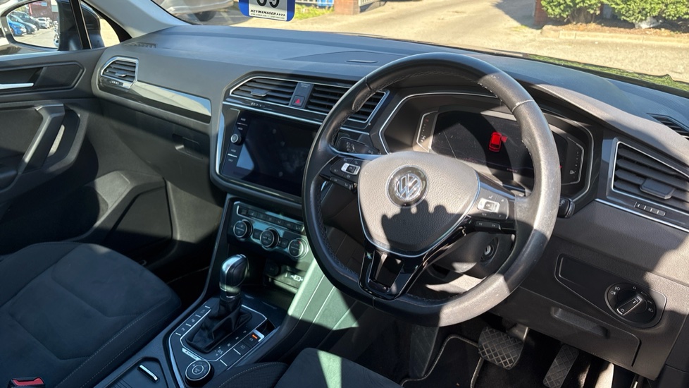 Volkswagen Tiguan 2.0 TSi 190 4Motion SEL 5dr DSG Petrol Estate - Image 11