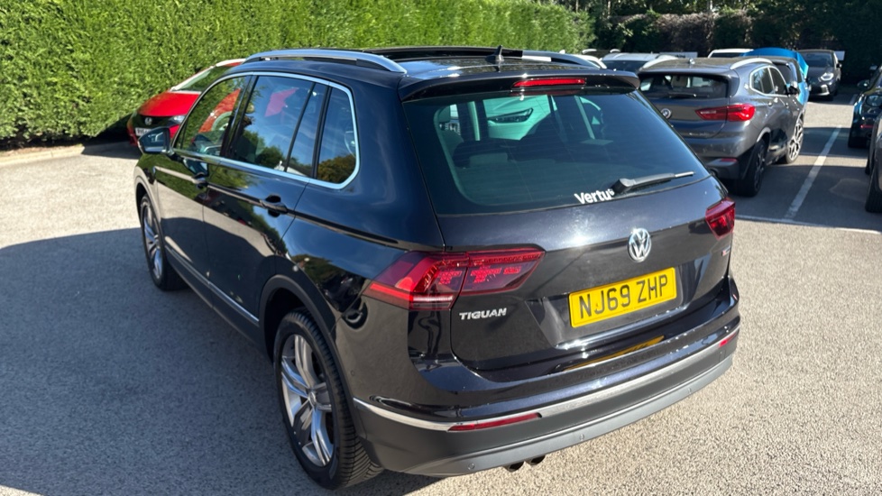 Volkswagen Tiguan 2.0 TSi 190 4Motion SEL 5dr DSG Petrol Estate - Image 46