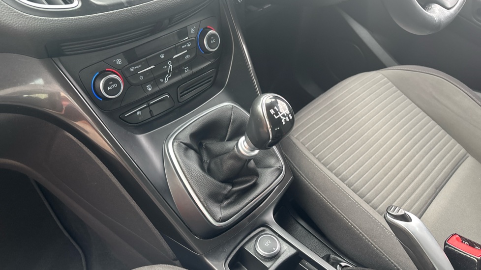 Ford C-MAX 1.0 EcoBoost 125 Titanium 5dr Petrol Estate - Image 13