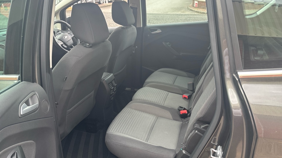 Ford C-MAX 1.0 EcoBoost 125 Titanium 5dr Petrol Estate - Image 16