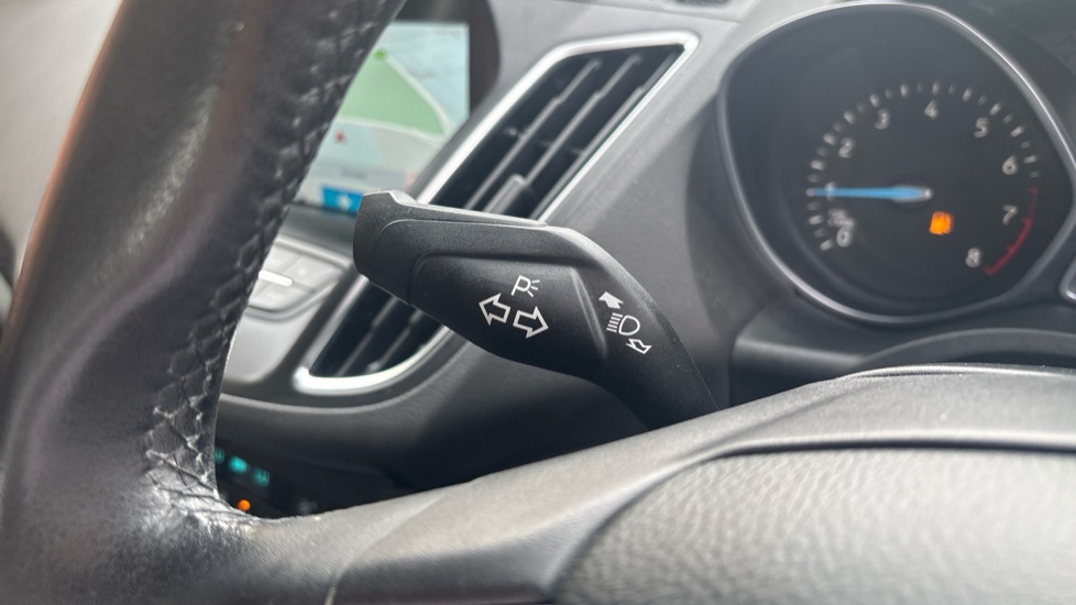 Ford C-MAX 1.0 EcoBoost 125 Titanium 5dr Petrol Estate - Image 23