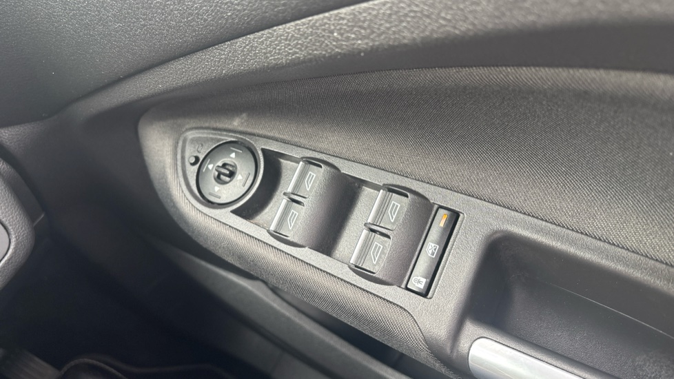 Ford C-MAX 1.0 EcoBoost 125 Titanium 5dr Petrol Estate - Image 28