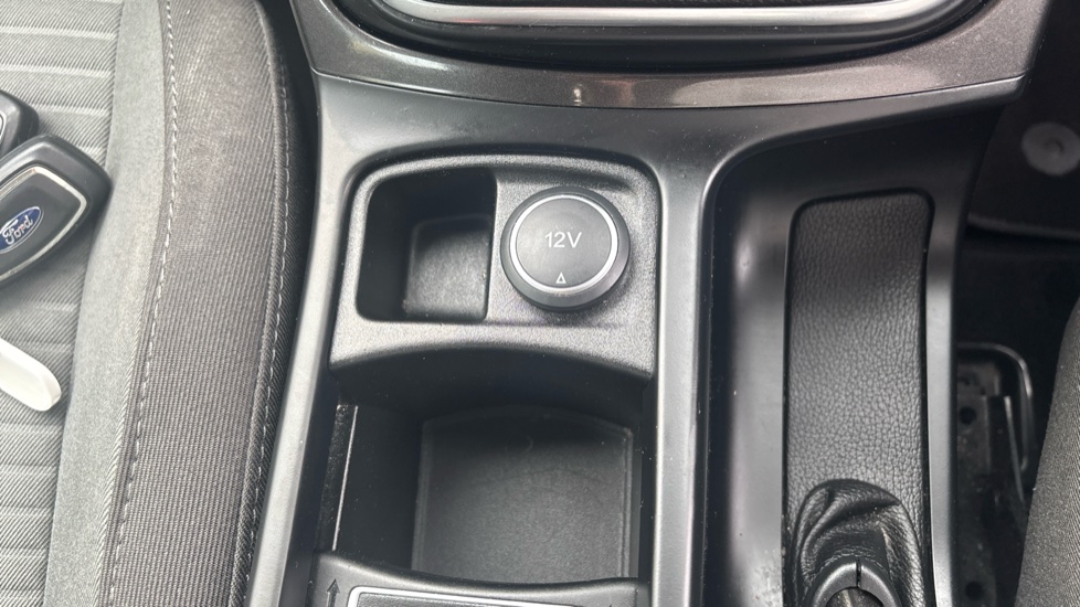 Ford C-MAX 1.0 EcoBoost 125 Titanium 5dr Petrol Estate - Image 43