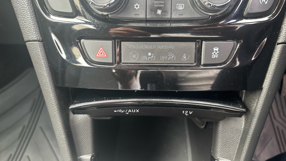 Vauxhall Mokka X 1.6CDTi [136] ecoFLEX Active 5dr Diesel Hatchback - Image 40