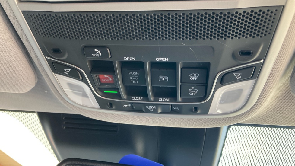 Honda CR-V 1.5 VTEC Turbo EX 5dr CVT Petrol Estate - Image 31