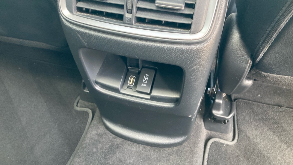 Honda CR-V 1.5 VTEC Turbo EX 5dr CVT Petrol Estate - Image 40