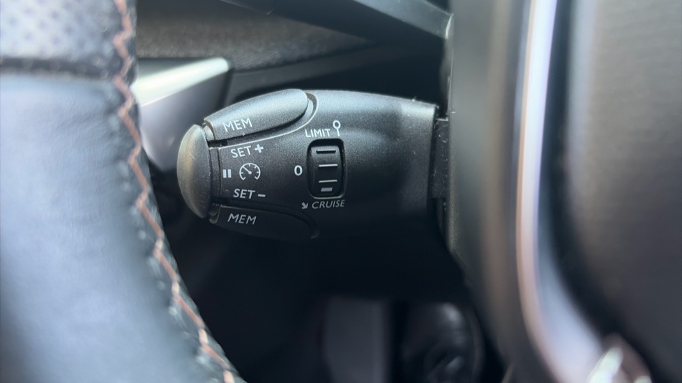 Peugeot 3008 1.5 BlueHDi GT Line 5dr Diesel Estate - Image 24