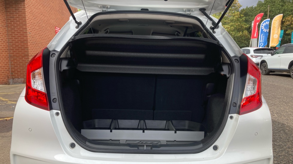 Honda Jazz 1.3 i-VTEC EX Navi 5dr Petrol Hatchback - Image 4