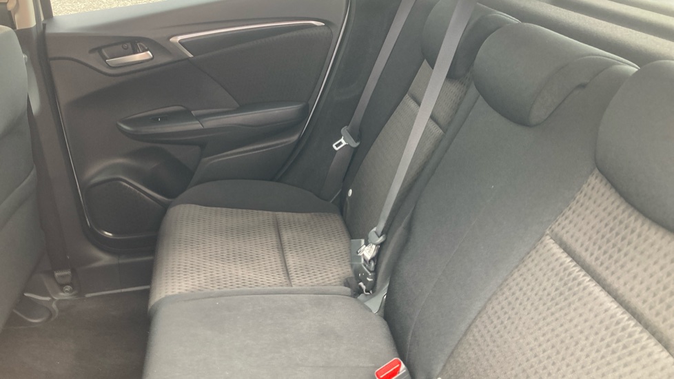 Honda Jazz 1.3 i-VTEC EX Navi 5dr Petrol Hatchback - Image 16