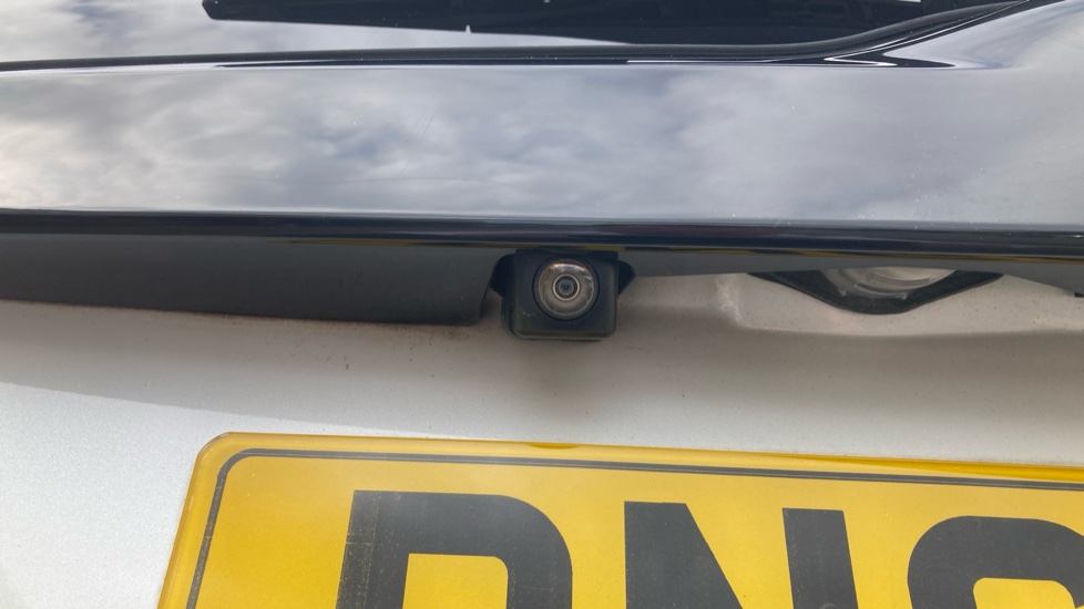 Honda Jazz 1.3 i-VTEC EX Navi 5dr Petrol Hatchback - Image 26