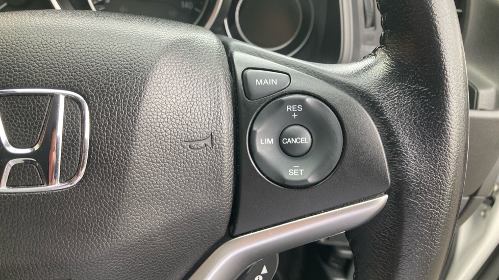Honda Jazz 1.3 i-VTEC EX Navi 5dr Petrol Hatchback - Image 38