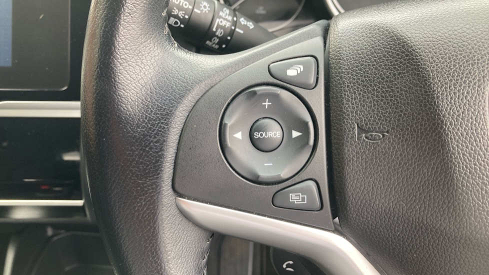 Honda Jazz 1.3 i-VTEC EX Navi 5dr Petrol Hatchback - Image 39