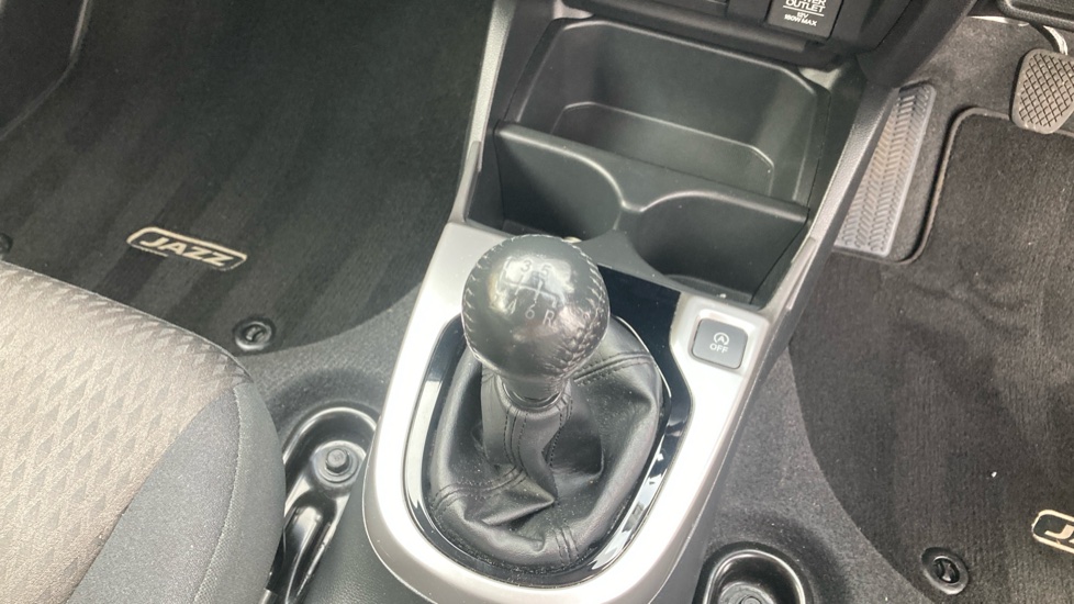 Honda Jazz 1.3 i-VTEC EX Navi 5dr Petrol Hatchback - Image 43