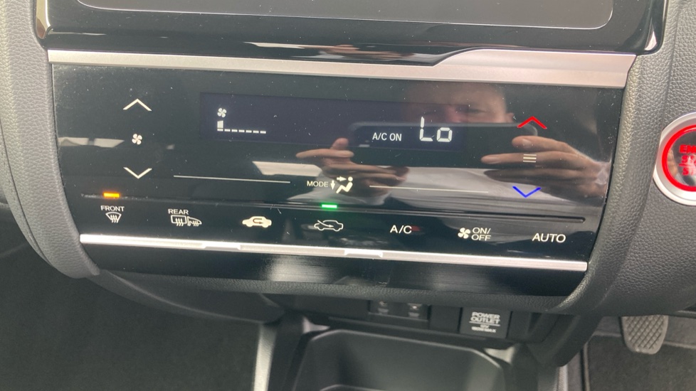 Honda Jazz 1.3 i-VTEC EX Navi 5dr Petrol Hatchback - Image 47