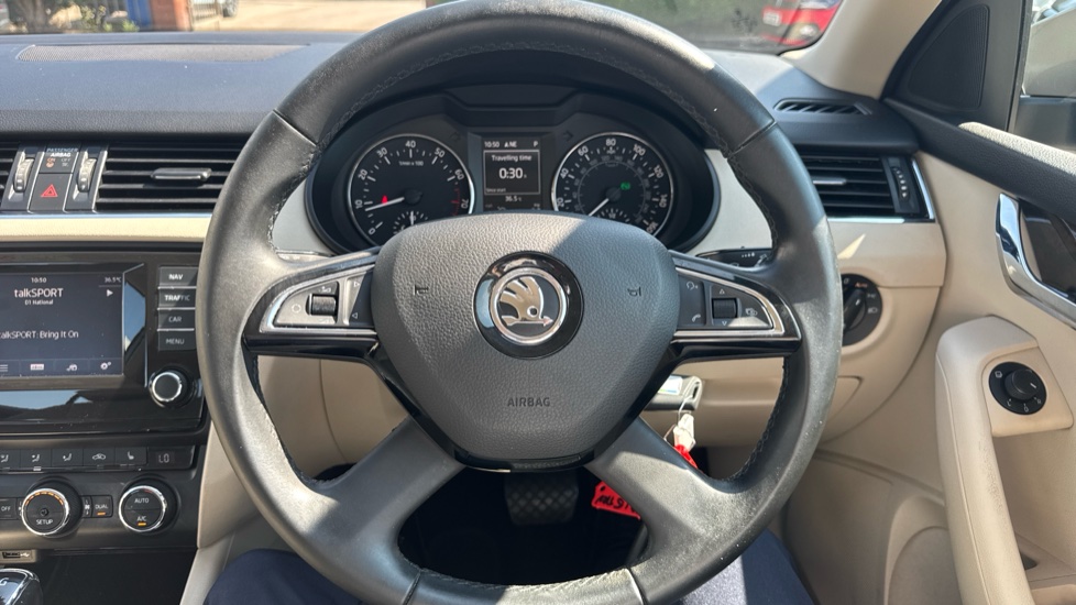 Skoda Octavia 1.4 TSI Elegance 5dr DSG Petrol Hatchback - Image 21