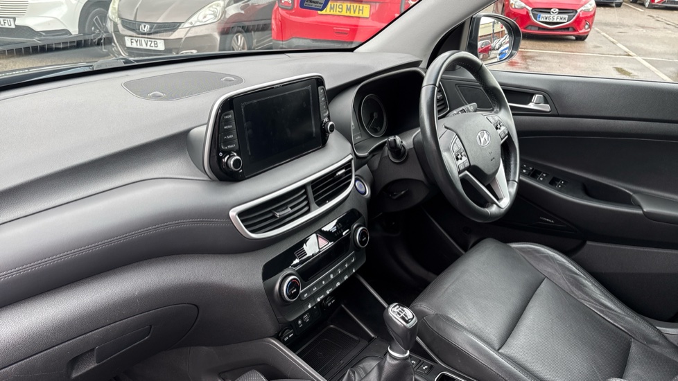 Hyundai TUCSON 1.6 GDi Premium 5dr 2WD Petrol Estate - Image 9