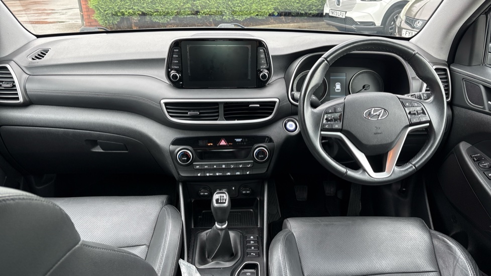 Hyundai TUCSON 1.6 GDi Premium 5dr 2WD Petrol Estate - Image 10