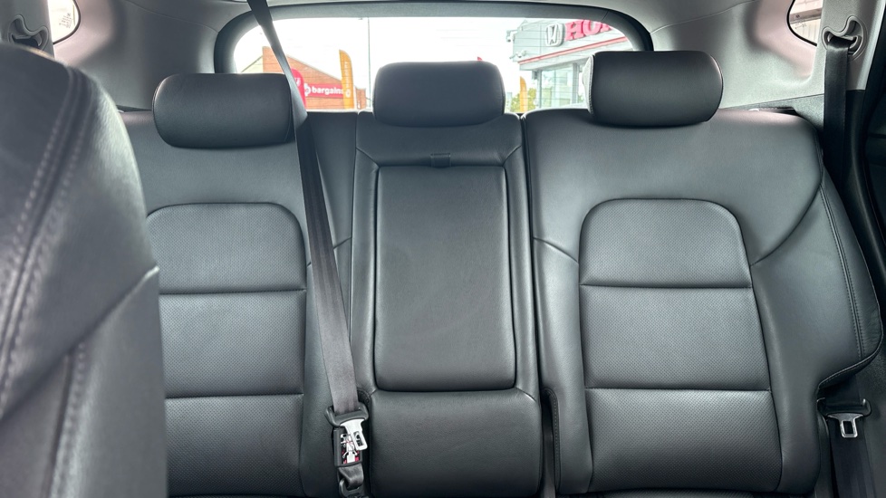 Hyundai TUCSON 1.6 GDi Premium 5dr 2WD Petrol Estate - Image 15