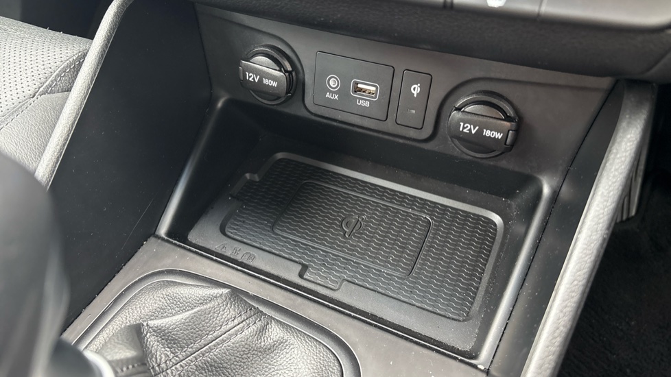 Hyundai TUCSON 1.6 GDi Premium 5dr 2WD Petrol Estate - Image 26