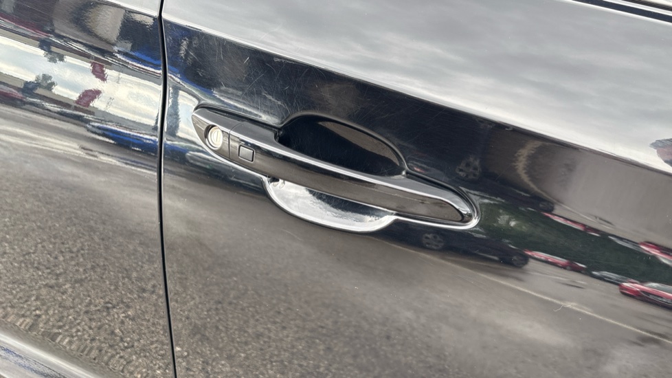 Hyundai TUCSON 1.6 GDi Premium 5dr 2WD Petrol Estate - Image 37