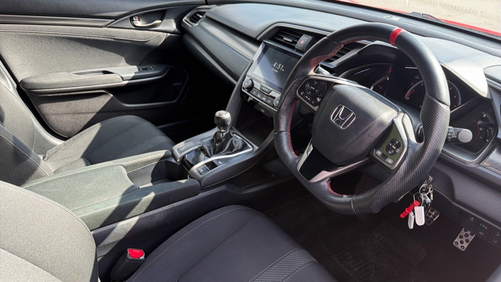 Honda Civic 1.5 VTEC Turbo Sport 5dr Petrol Hatchback - Image 39