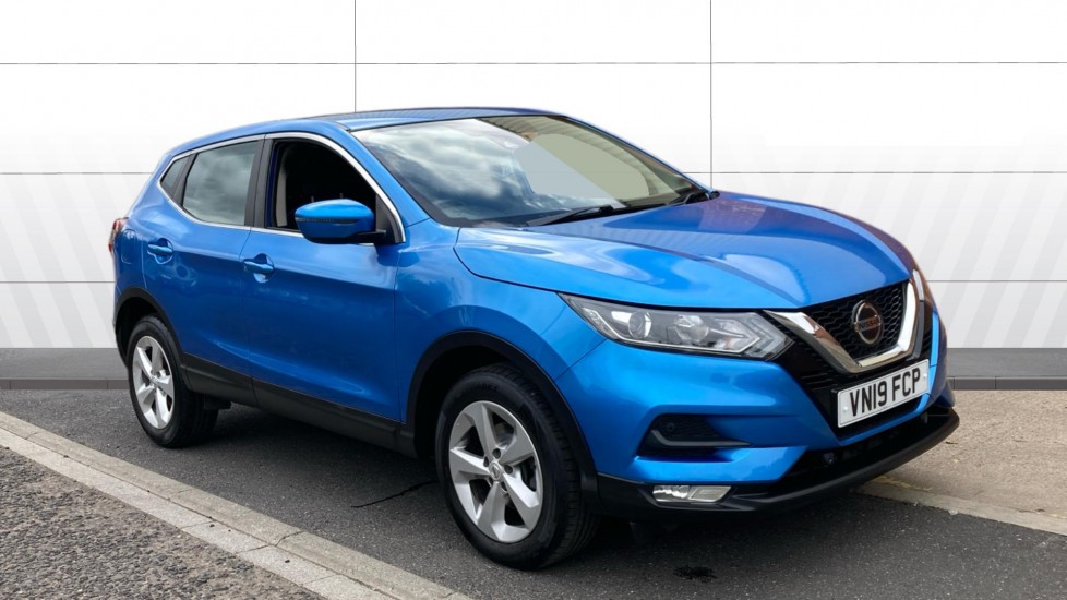 Nissan Qashqai 1.3 DiG-T Acenta Premium 5dr Petrol Hatchback - Image 1