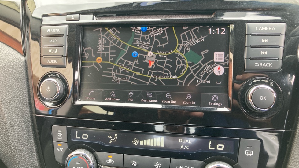 Nissan Qashqai 1.3 DiG-T Acenta Premium 5dr Petrol Hatchback - Image 29