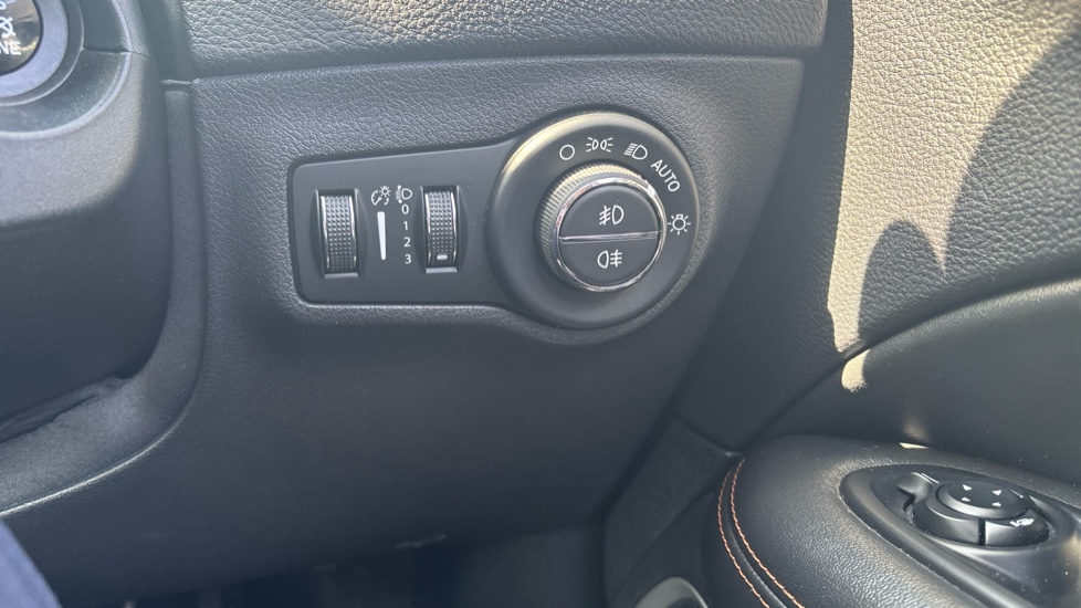 Jeep Compass 1.4 Multiair 140 Limited 5dr [2WD] Petrol Station Wagon - Image 26