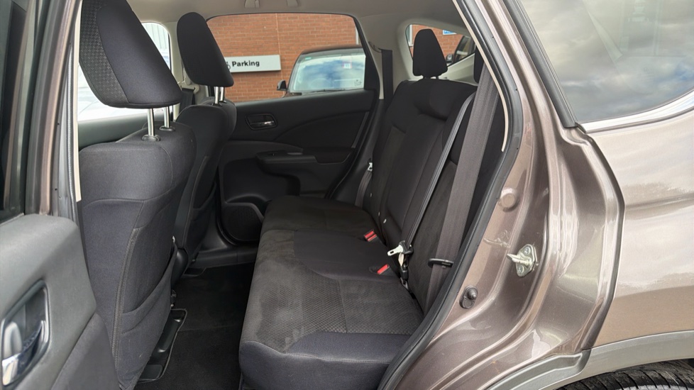 Honda CR-V 1.6 i-DTEC 160 SE Plus 5dr Auto [Nav] Diesel Estate - Image 16
