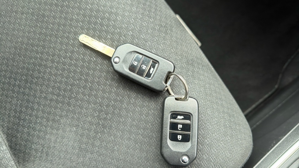 Honda CR-V 1.6 i-DTEC 160 SE Plus 5dr Auto [Nav] Diesel Estate - Image 20