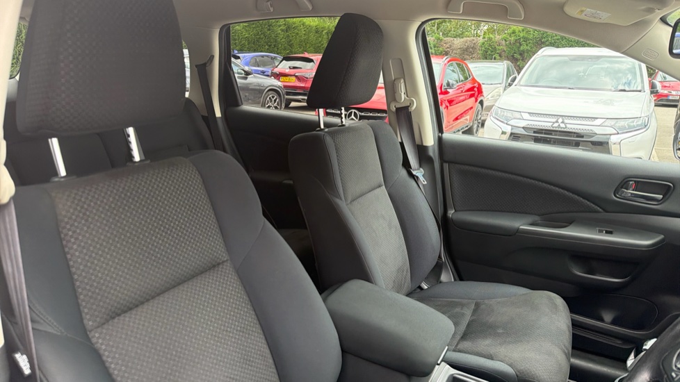 Honda CR-V 1.6 i-DTEC 160 SE Plus 5dr Auto [Nav] Diesel Estate - Image 35