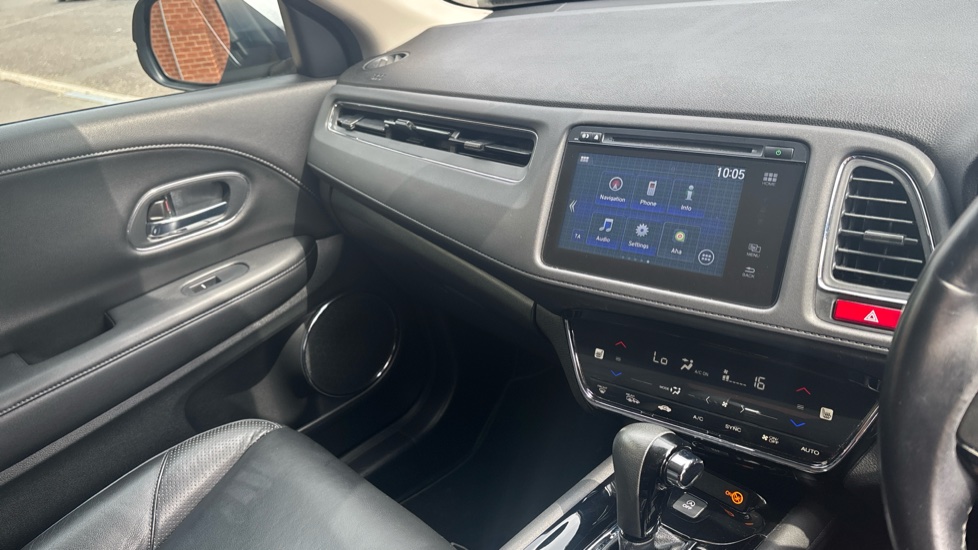 Honda HR-V 1.5 i-VTEC EX CVT 5dr Petrol Hatchback - Image 32