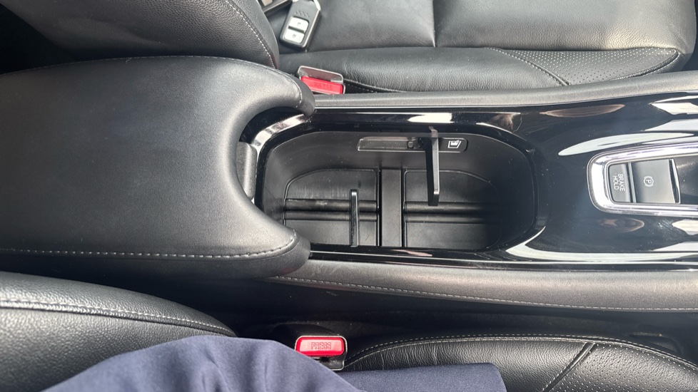 Honda HR-V 1.5 i-VTEC EX CVT 5dr Petrol Hatchback - Image 44