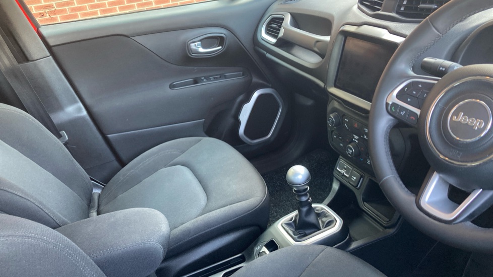 Jeep Renegade 1.0 T3 GSE Longitude 5dr Petrol Hatchback - Image 14