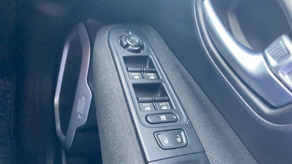 Jeep Renegade 1.0 T3 GSE Longitude 5dr Petrol Hatchback - Image 31