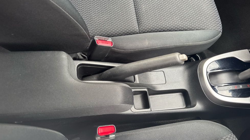 Honda Jazz 1.3 i-VTEC SE Navi 5dr CVT Petrol Hatchback - Image 28