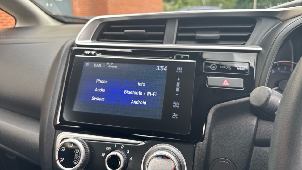 Honda Jazz 1.3 i-VTEC SE Navi 5dr CVT Petrol Hatchback - Image 34