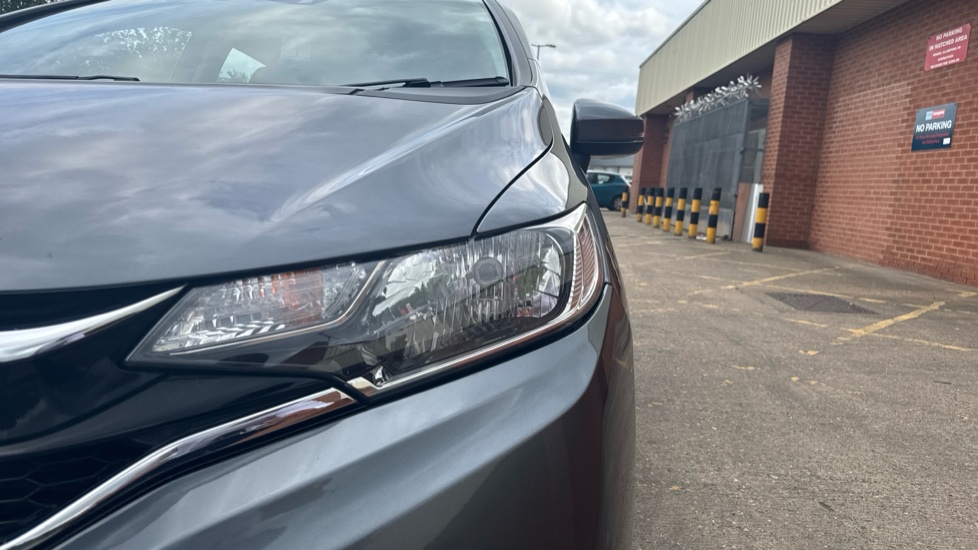 Honda Jazz 1.3 i-VTEC SE Navi 5dr CVT Petrol Hatchback - Image 44