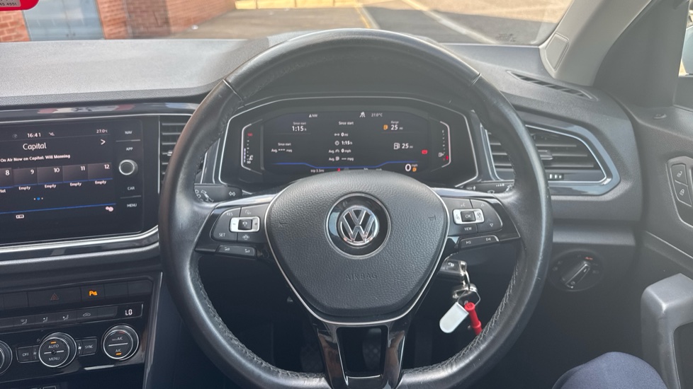 Volkswagen T-Roc 1.5 TSI EVO SEL 5dr Petrol Hatchback - Image 21