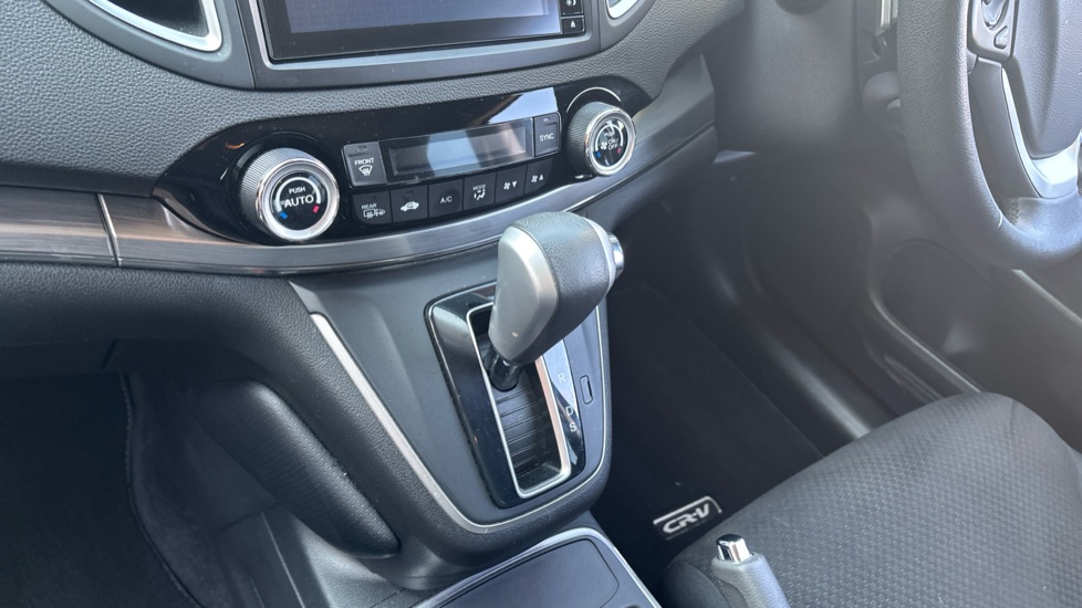 Honda CR-V 2.0 i-VTEC SE Plus 5dr Auto [Nav] Petrol Estate - Image 13